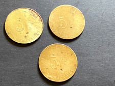 RECHERCHÉ 3 JETONS DE