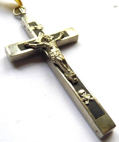 Ancien crucifix pectoral
