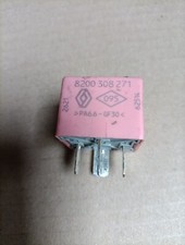 Relais 12v Renault Dacia 8200308271 / 20240041