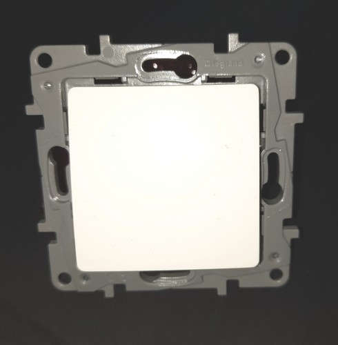 Niloé bouton poussoir blanc - bouton,