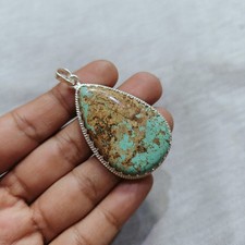 Beau pendentif turquoise en