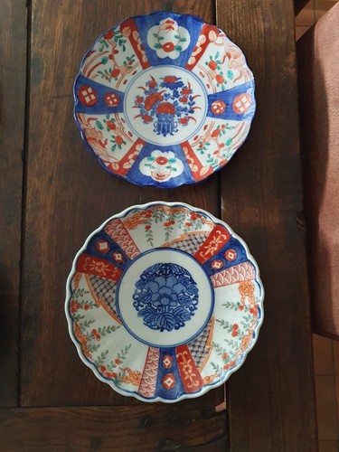 Deux assiettes japonaises