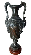 Vase En Régule Sur Socle En