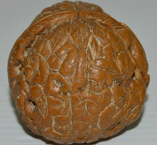 Belle noix sculptee chine - sculptee,