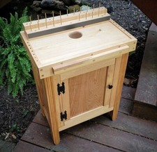 PORTABLE FLY TYING TABLE