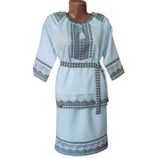 Costume brodé ukrainien