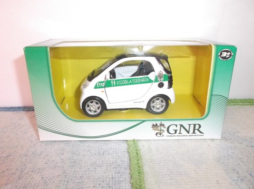 Voiture miniature guarda - voiture, «guarda