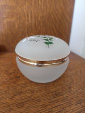 Petite Boîte En Verre Satiné Décoré À La Main. 