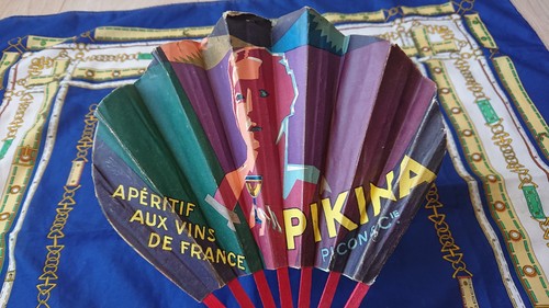 Ancien éventail publicitaire