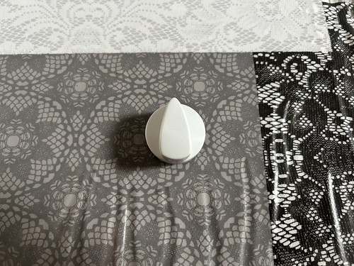 Bouton blanc origine - bouton, d'origine