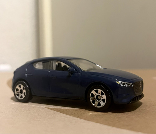 Miniature matchbox mazda iv - miniature,