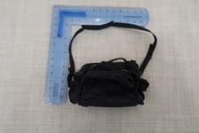 HOT TOYS - DX 10 - T 800 - TERMINATOR - SAC SPORT NOIR - TBE - 1/6