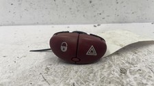 Bouton de warning PEUGEOT 206