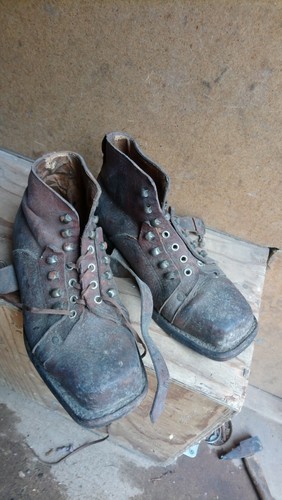 Ancienne chaussure cuir - ancienne,