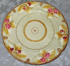 ANTIQUE FRENCH SARREGUEMINES  MAJOLICA  PLATE  WITH STRAWBERRIES RARE COLOR