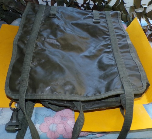 Musette militaire de - musette, f1