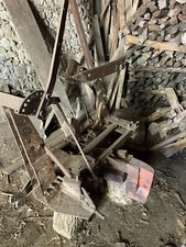 Charrue Ancienne Adaptable Pour Massey Fergusson