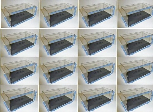 Boite vitrine socle - +,