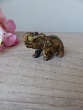 Figurine miniature éléphant en pierre marron sculptée à la main, collection