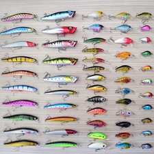 Grande quantité de leurres, lot de 56, peut être utilisée pour le bar, le...