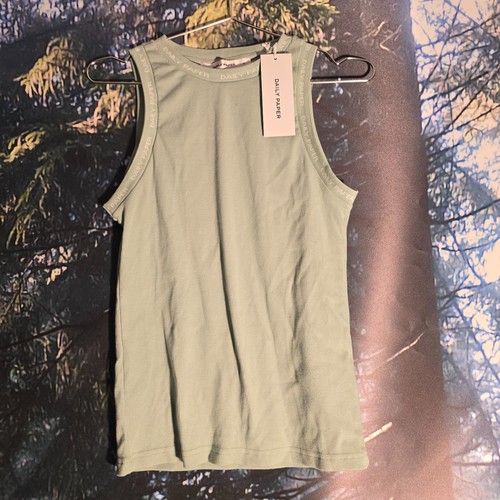Daily paper erib tank - erib, top