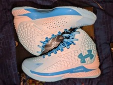 Sz 11-- Under Armour Curry 1