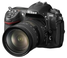 Nikon D300 AF-S DX VR18-200G Lens Kit