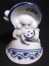 Cloche de fille en porcelaine