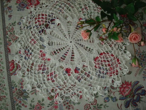Ancien napperon rond crocheté - ancien,