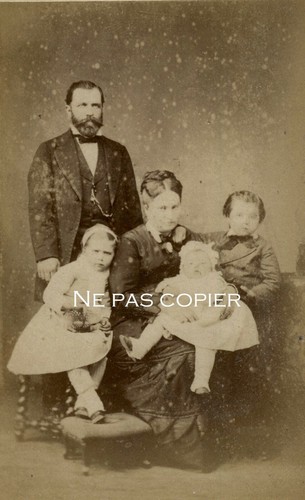 Une famille vers - cdv, par