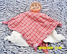 ?/  DOUDOU  KATHE KRUSE POUPEE ROUGE BLANC JAUNE CARREAU TISSU COTON 32CM TTBE