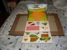 UDERZO . ASTERIX ET LES VIKINGS . DECOR A MONTER KINDER SURPRISE . 2006 .