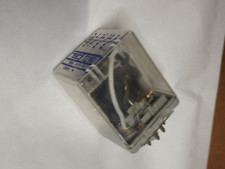 Relais 220V AC   3 RT    5A / 240 V ac   11 Broches      Nos    G8/9h4