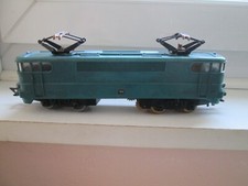 N° 4  locomotive électrique bb 9201 jouef motorisé 6 volts saucisson 