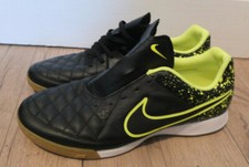 Nike Tiempo Sneakers