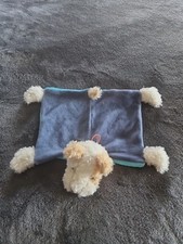 Doudou EGMONT TOYS Chien Eliot Plat Bleu Blanc Beige Collier Orange