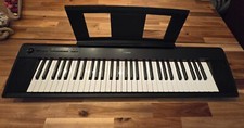 piano Yamaha NP-12B noir, 61