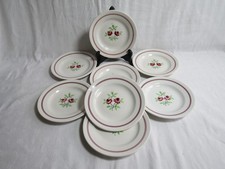 8 assiettes à dessert