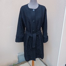 manteau  KOOKAI en laine et dentelle taille 36 ( voir mesures) neuf