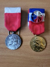 LOT DE 2 MEDAILLE DU TRAVAIL