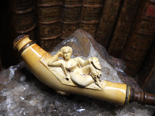 Pipe fume cigarette - pipe,