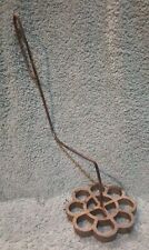 Ancien fer à beignets En Forme De Fleur Année 1950 Ø 7,8 cm