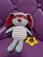 Doudou lapin gris rouge bleu