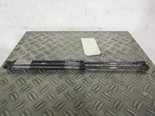 Verin coffre toyota yaris 2 - verin,