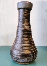 Vase en grès émaillé bleu mauve noir signé 