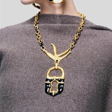 Collier ras du cou baroque