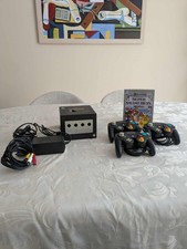 ? Nintendo GameCube + Super Smash Bros. Melee + 3 Manettes + Carte Mémoire