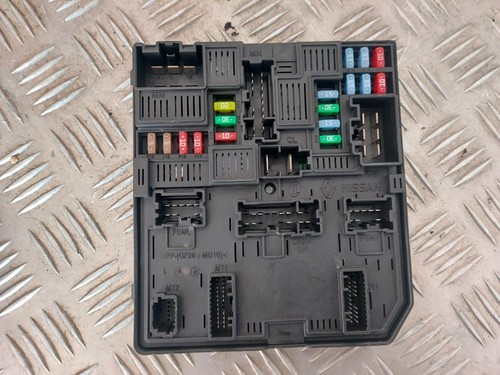 Boitier fusible renault - -,