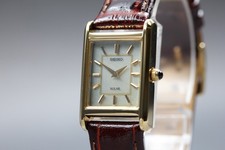 Presque comme neuve montre - neuve],