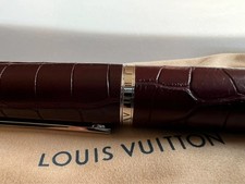 Magnifique stylo plume Vuitton Cargo alligator bordeaux à réparer.  Fountain pen